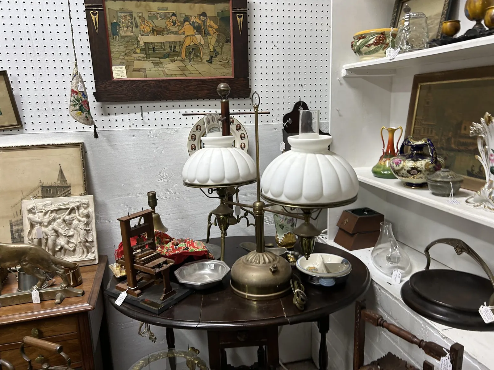 bangor-antiques-mall-white-glass-shade-table-lamps